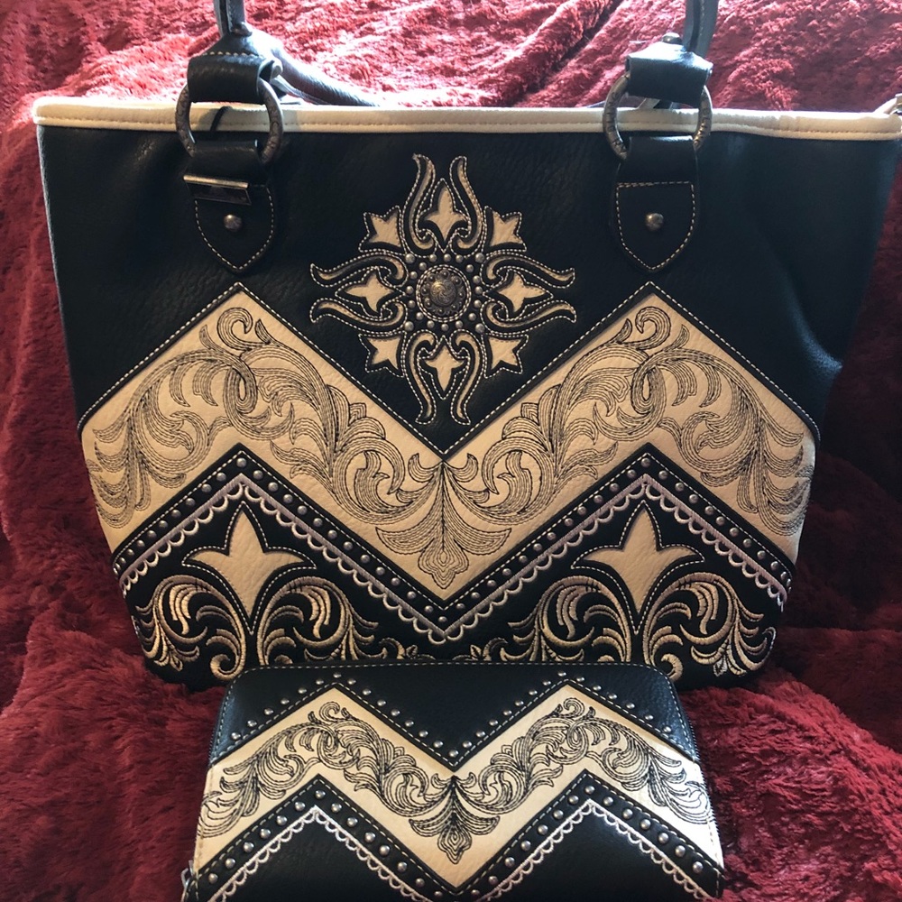 🆕🔥NWT, Montana West,Cream & Brown Purse Set.🔥
